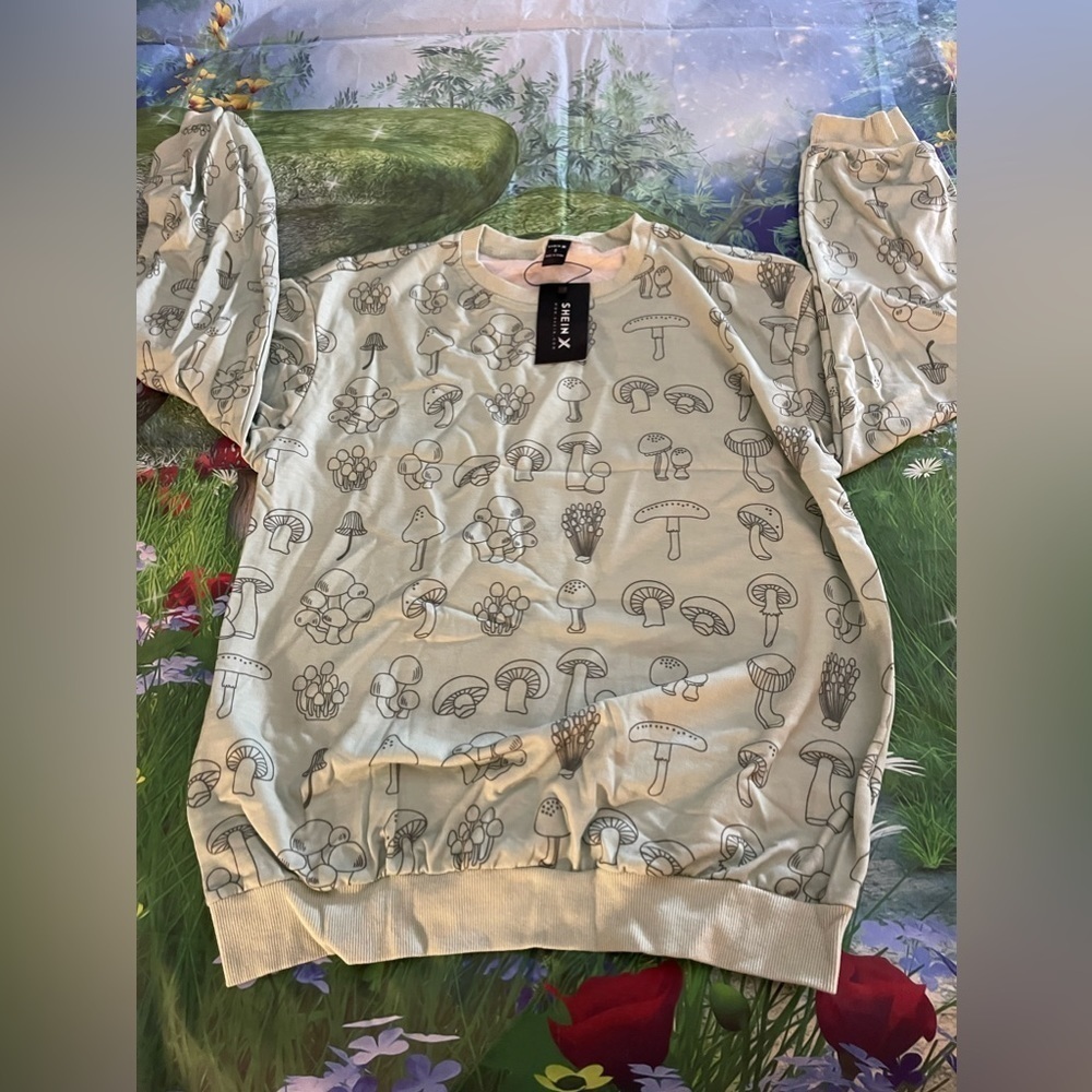 SHEIN X Saramiel Art Mushroom Print Drop Shoulder Sweatshirt, Green, Small, NWT - Picture 6 of 8